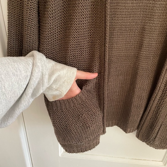 Brown H&M knit cardigan - Picture 2 of 3